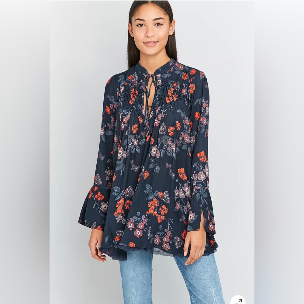 Free People So Fine Floral Navy Smocked Crepe Top Size Large